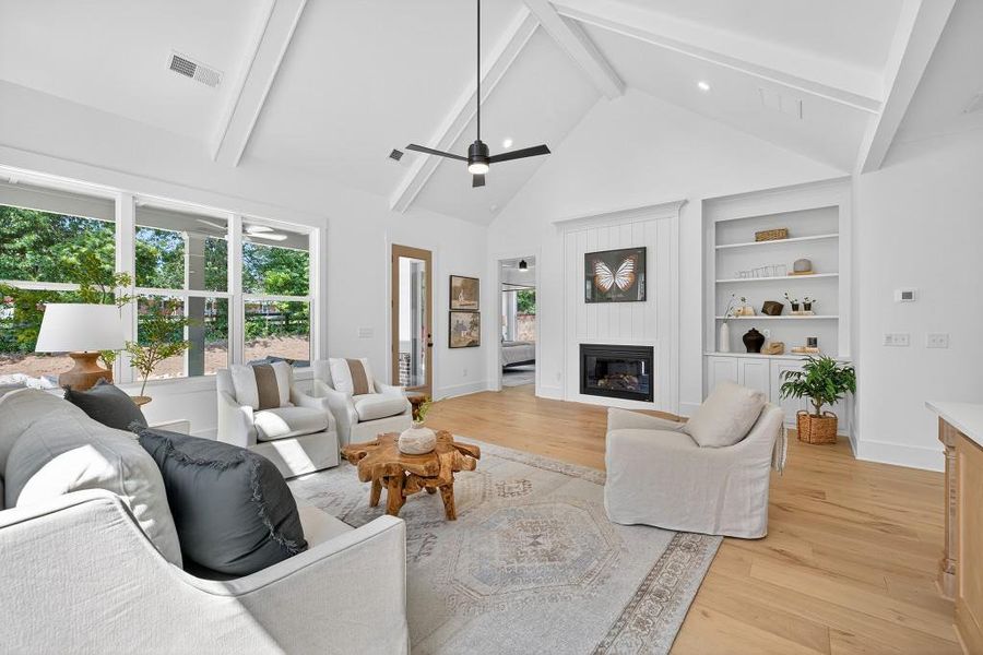 Furnished interior view inside a new home in Livingstone Park, Kennesaw (Image 12).