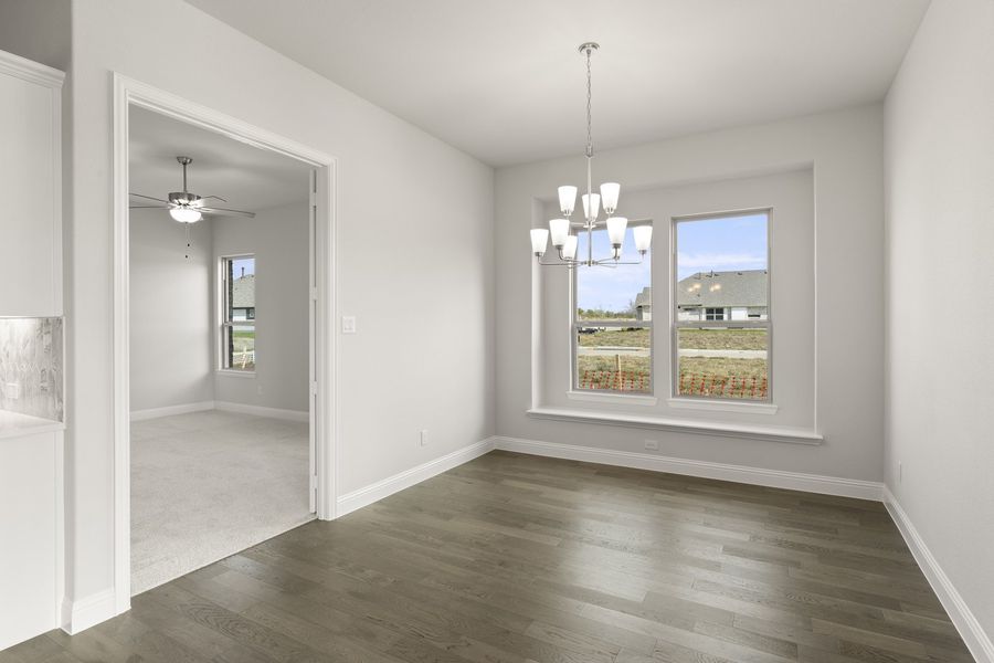 Spacious, unfurnished interior of a new home in River Ranch, Van Alstyne (Image 17).