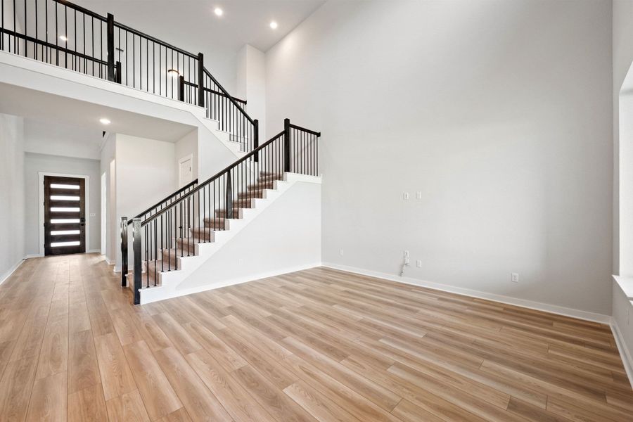 Spacious, unfurnished interior of a new home in Lagos Reserve, Manor (Image 24). Spacious, unfurnished interior of a new home in Lagos Reserve, Manor (Image 24).