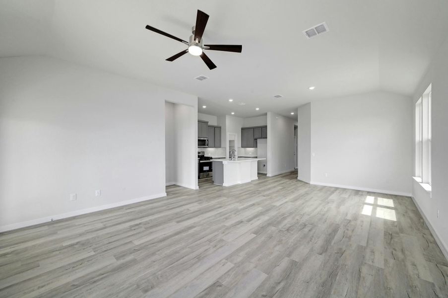 Spacious, unfurnished interior of a new home in Willowbrook, New Braunfels (Image 13). Spacious, unfurnished interior of a new home in Willowbrook, New Braunfels (Image 13).