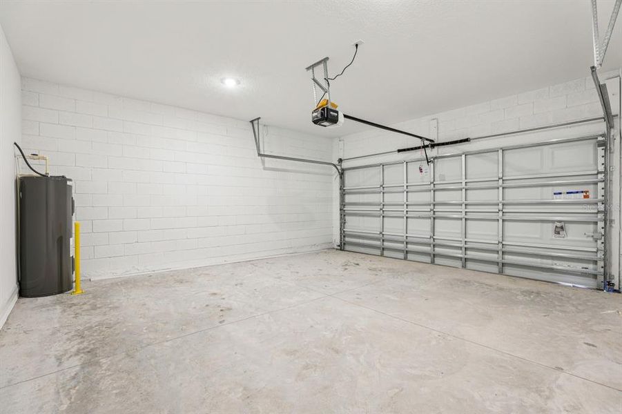 Spacious, unfurnished interior of a new home in Sunbrooke, St. Cloud (Image 40).