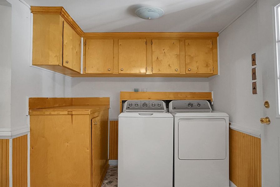 Furnished interior view inside a new home in , Bonneau (Image 56).