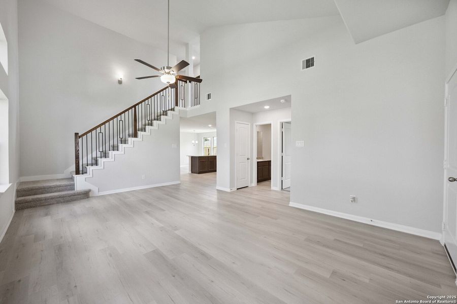 Spacious, unfurnished interior of a new home in , San Antonio (Image 16).