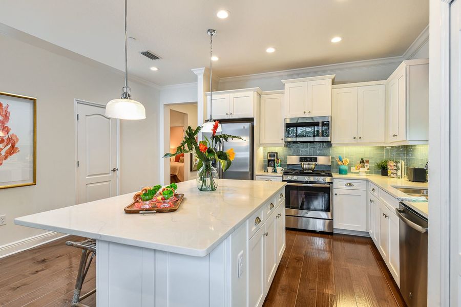 Representative furnished interior of a home built from the Crystal Sand 2 by Neal Communities in Vicenza, Venice (Image 9).