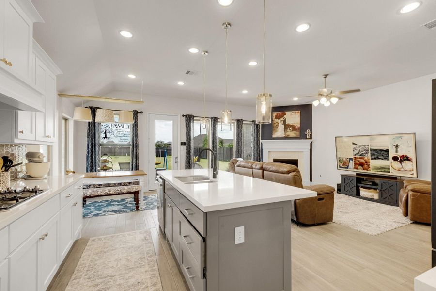 Furnished interior view inside a new home in Meridiana 55', Manvel (Image 10). Furnished interior view inside a new home in Meridiana 55', Manvel (Image 10).