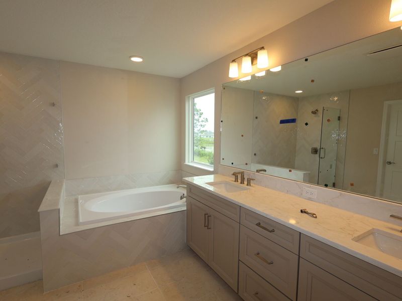 Owner's Bathroom Owner's Bathroom