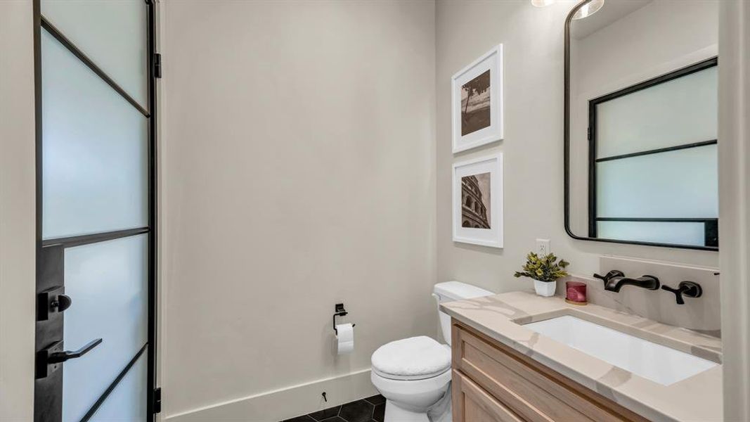 Furnished interior view inside a new home in , Weatherford (Image 9).