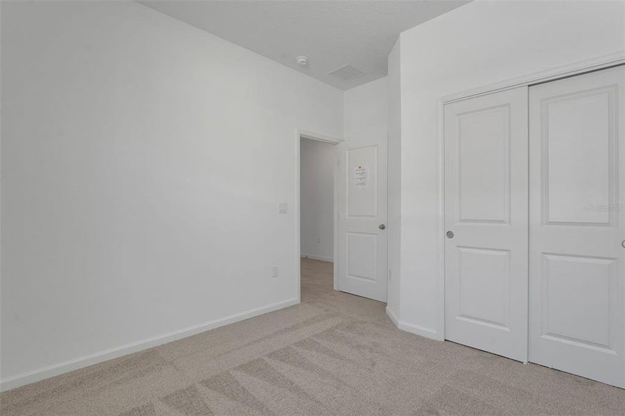 Spacious, unfurnished interior of a new home in Willowbrook North, Winter Haven (Image 28).