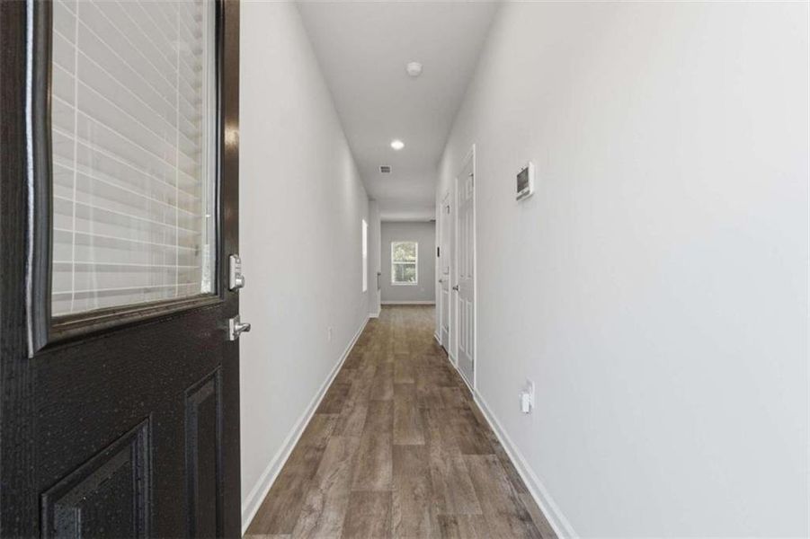 Spacious, unfurnished interior of a new home in Parkway James, Snellville (Image 15).
