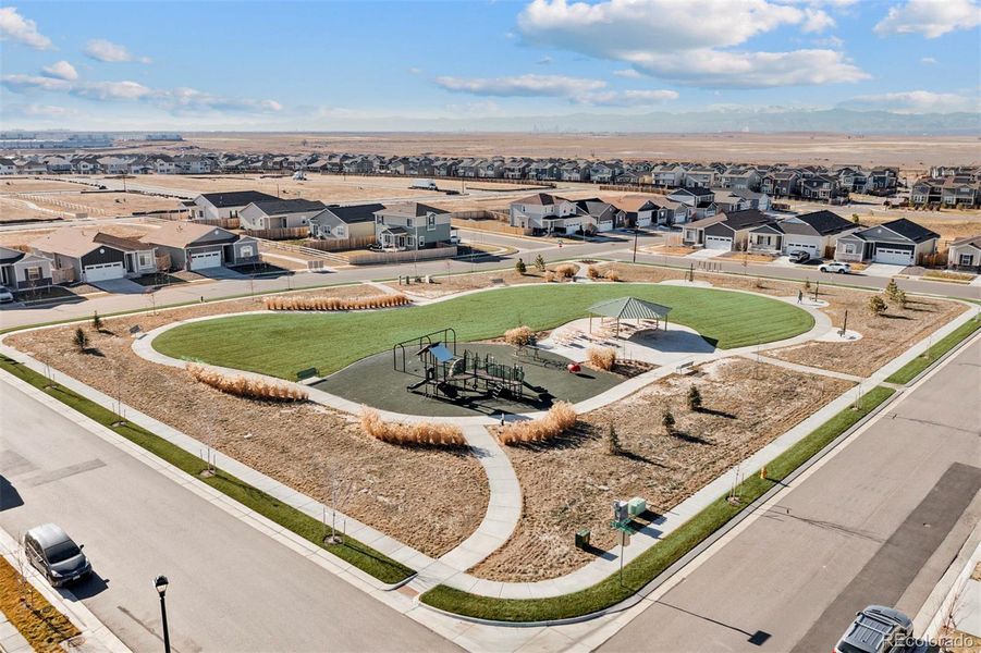 Community amenities in Second Creek Farm, Commerce City (Image 24).