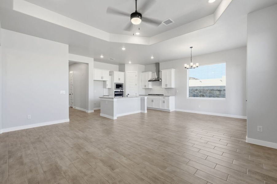 Spacious, unfurnished interior of a new home in Emerald Estates, El Paso (Image 14).