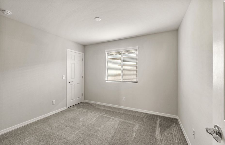 Spacious, unfurnished interior of a new home in Visara, Surprise (Image 15).