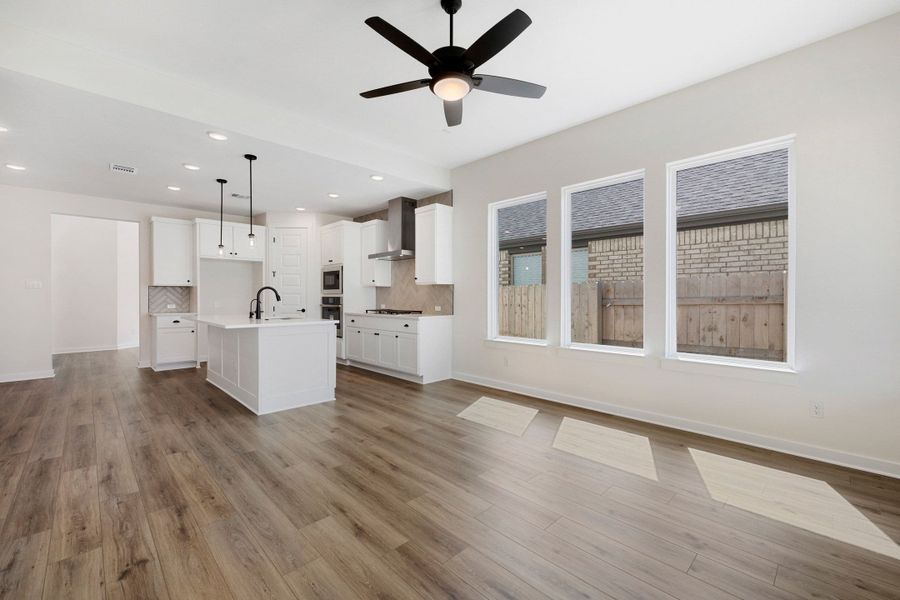 Spacious, unfurnished interior of a new home in Flora, Hutto (Image 25).
