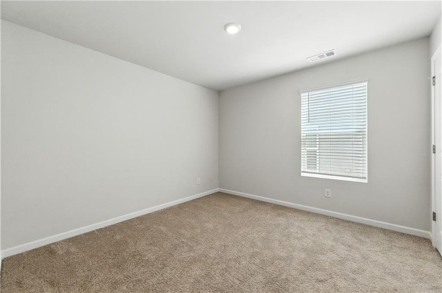 Spacious, unfurnished interior of a new home in , Acworth (Image 20).