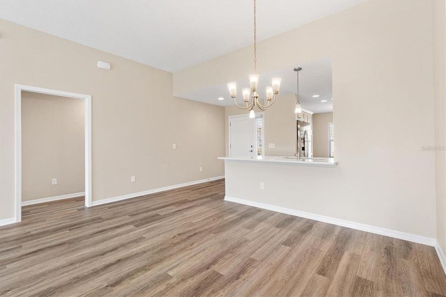 Spacious, unfurnished interior of a new home in , The Villages (Image 31).