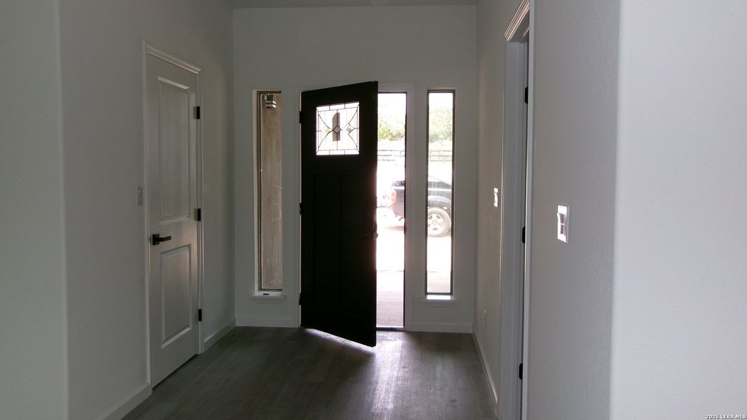 Spacious, unfurnished interior of a new home in , Fischer (Image 13).