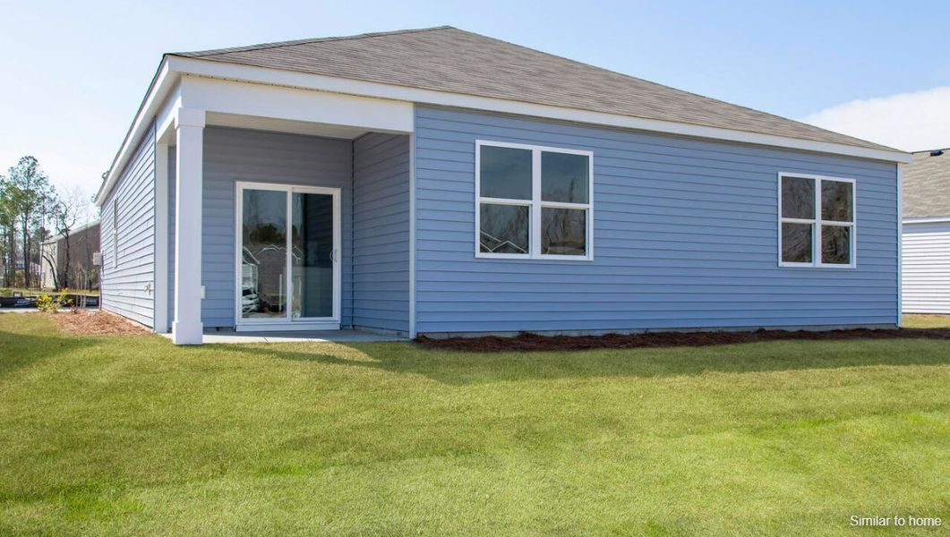Exterior details and patio area of a home in Bella Point, Bolivia (Image 4).