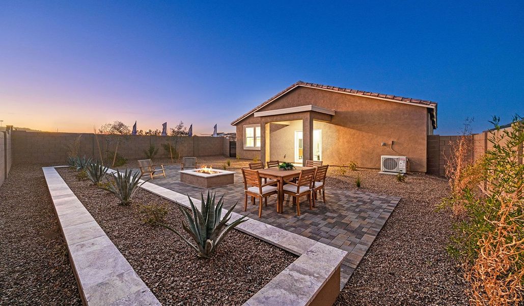 Representative exterior details of a home built from the Mariposa - C40M by D.R. Horton in Entrada Del Toro at Rancho Sahuarita, Sahuarita (Image 36).