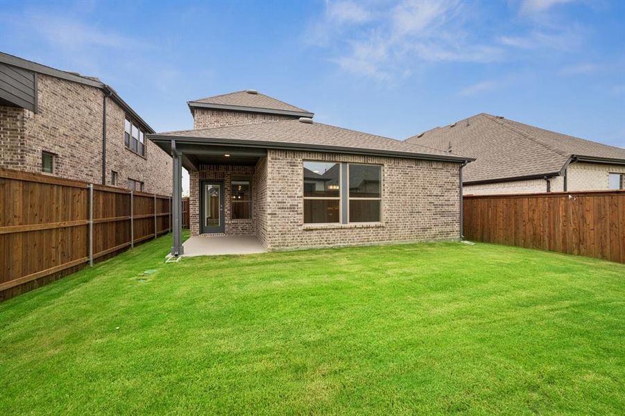 Front exterior of a new home in Creekshaw – Gardens, Royse City, TX, highlighting curb appeal (Image 19). Front exterior of a new home in Creekshaw – Gardens, Royse City, TX, highlighting curb appeal (Image 19).