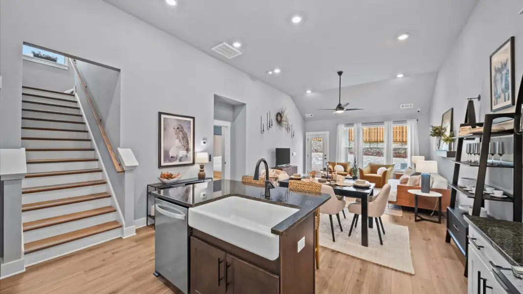 Two-story ceilings and superior scale define this elegant, light-filled family room Two-story ceilings and superior scale define this elegant, light-filled family room