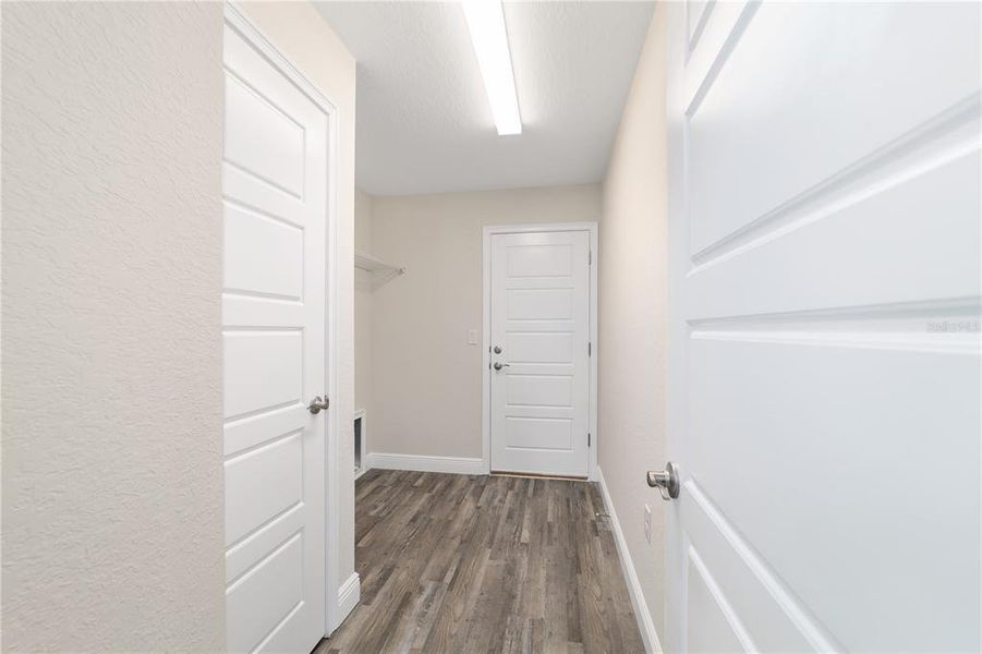 Spacious, unfurnished interior of a new home in , Ocala (Image 19).