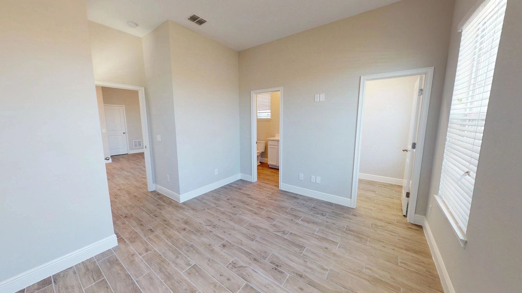 Representative unfurnished interior of a home built from the Essex by Ashton Woods in Northlake Estate, Winter Garden (Image 9). Representative unfurnished interior of a home built from the Essex by Ashton Woods in Northlake Estate, Winter Garden (Image 9).