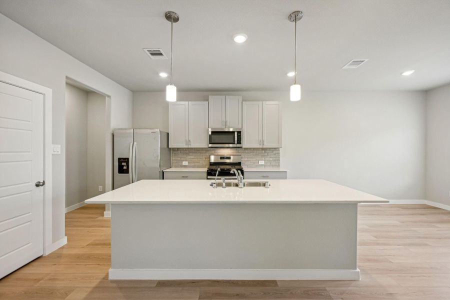 Photo is not of the actual home but is an inspirational photo of builder’s model home and may depict options, furnishings, and/or decorator features that are not included. Photo is not of the actual home but is an inspirational photo of builder’s model home and may depict options, furnishings, and/or decorator features that are not included.