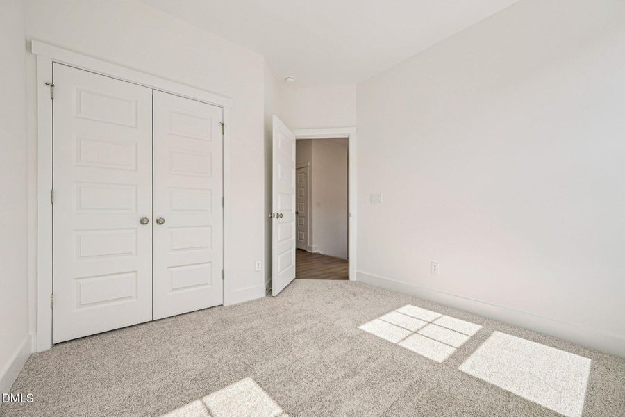 25-web-or-mls-Dunzo Dr-S1203-025