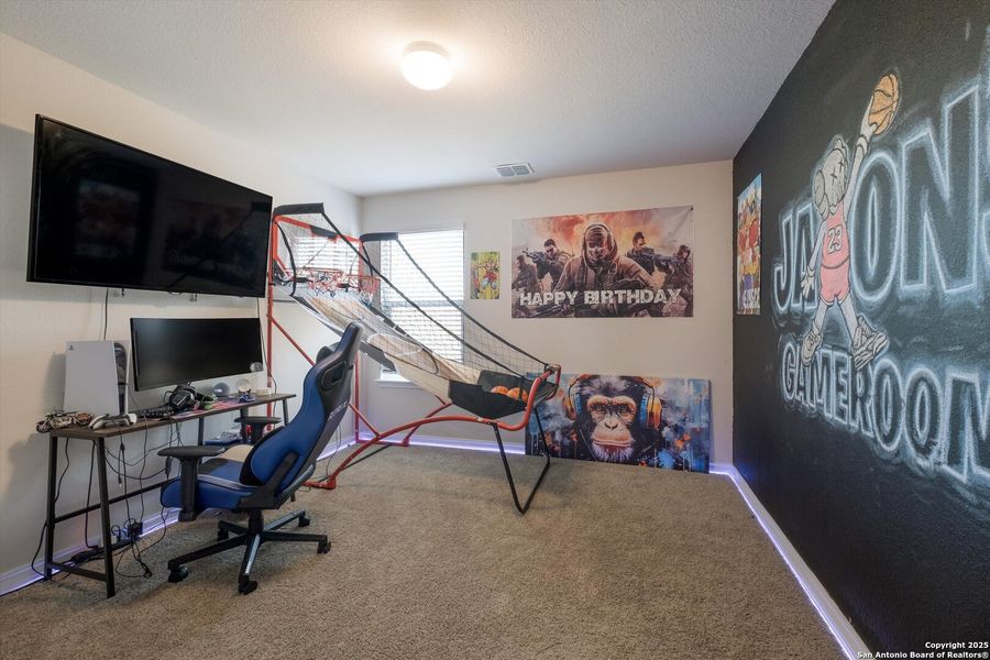 Image 29 of a home in Avenida. Image 29 of a home in Avenida.