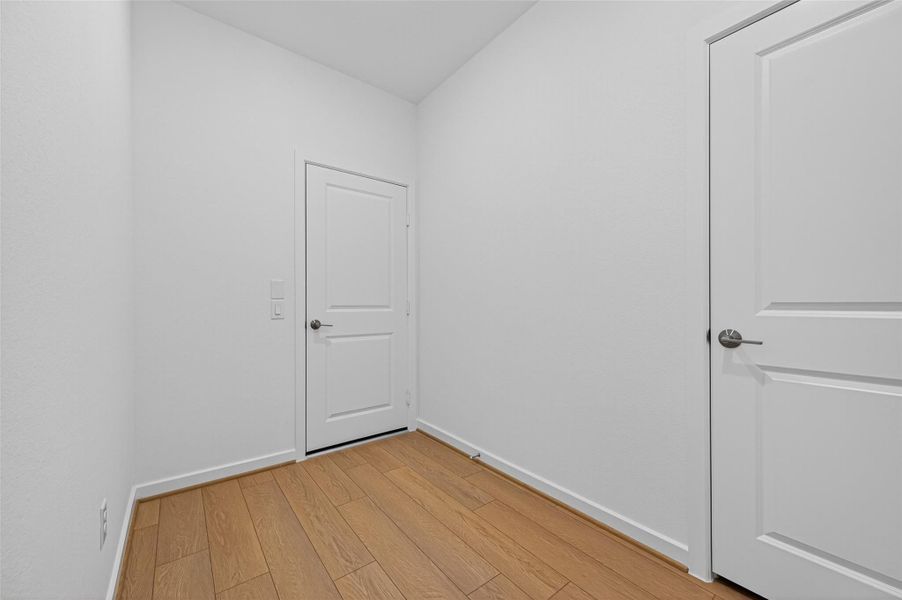 Spacious, unfurnished interior of a new home in 55+ Bonterra at Cross Creek Ranch 60s, Fulshear (Image 28). Spacious, unfurnished interior of a new home in 55+ Bonterra at Cross Creek Ranch 60s, Fulshear (Image 28).