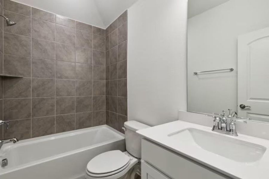 Photo of Pulte model home with same floor plan, not of actual home listed. Photo of Pulte model home with same floor plan, not of actual home listed.