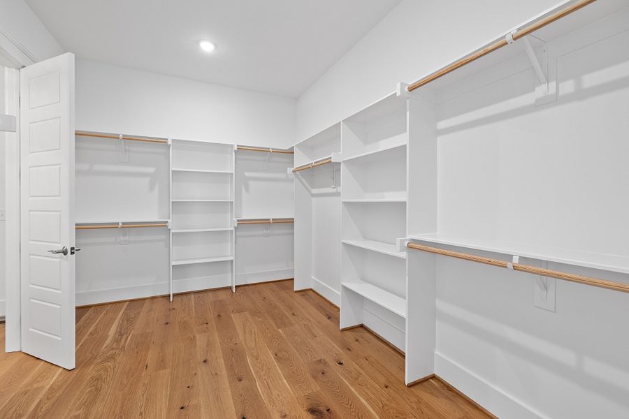 Representative unfurnished interior of a home built from the The Emerson by RobuckHomes in Stonehenge, Raleigh (Image 178).