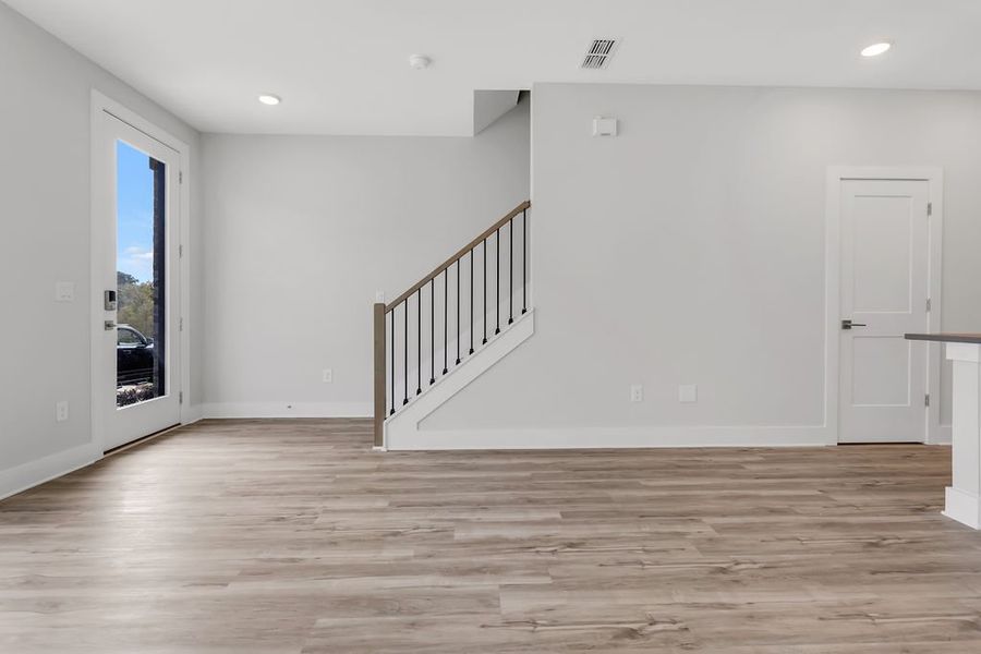 Spacious, unfurnished interior of a new home in Echo Park, Suwanee (Image 25).