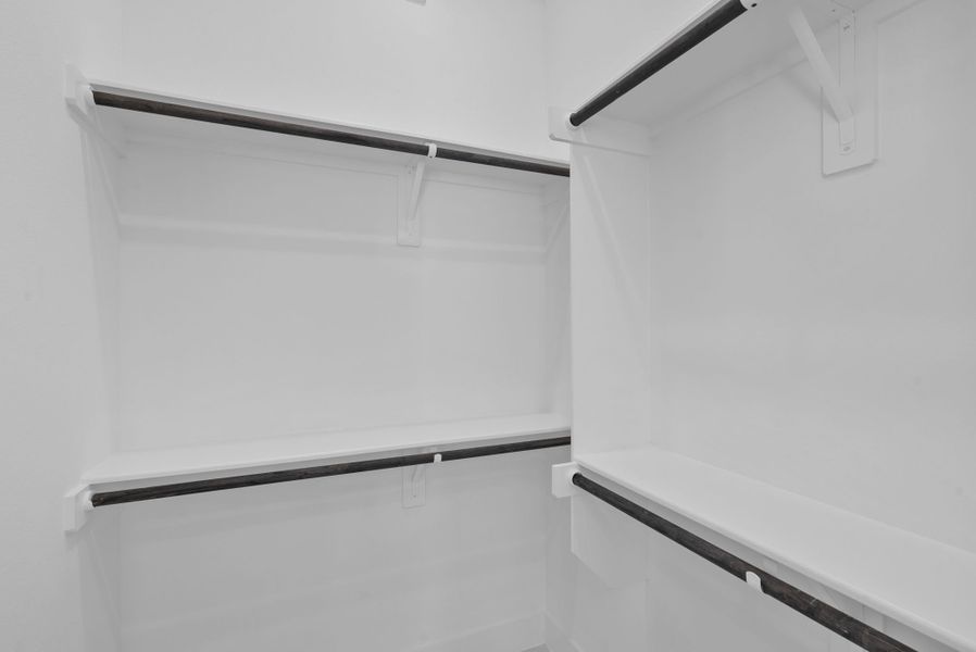 Close-up of interior finishes inside a home in Beacon Point, Texas City (Image 13).