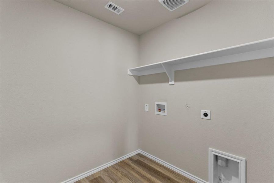 Spacious, unfurnished interior of a new home in Sunnycreek, Crowley (Image 20).