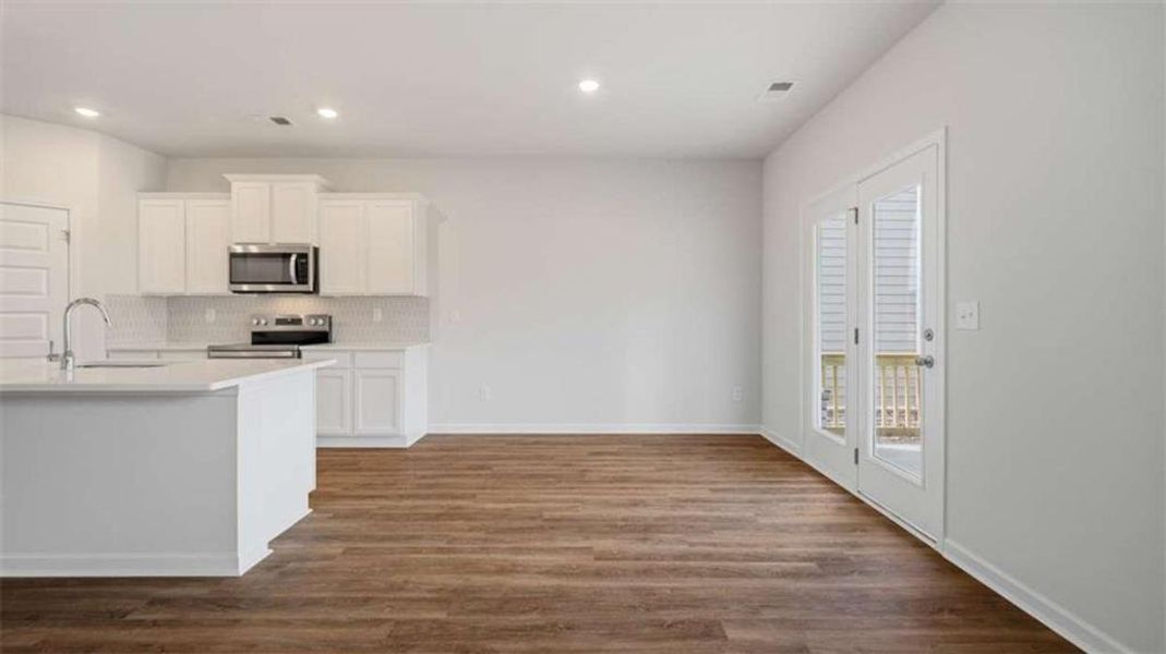 Spacious, unfurnished interior of a new home in Twin Lakes, Hoschton (Image 26).