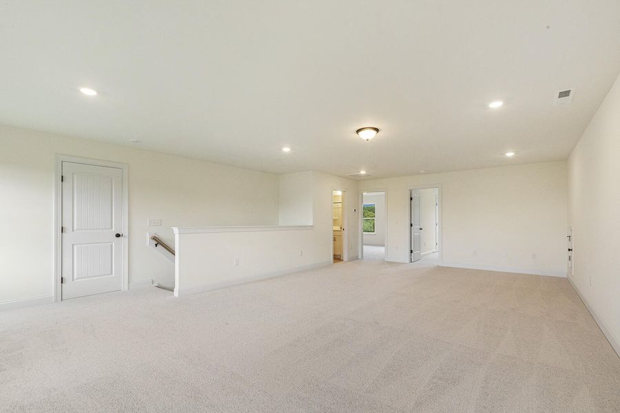 Spacious, unfurnished interior of a new home in Berea Farms, Four Oaks (Image 33).