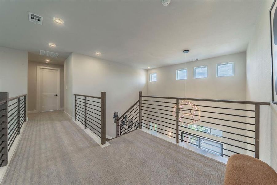 Spacious, unfurnished interior of a new home in Hidden Valley 1, Princeton (Image 20).