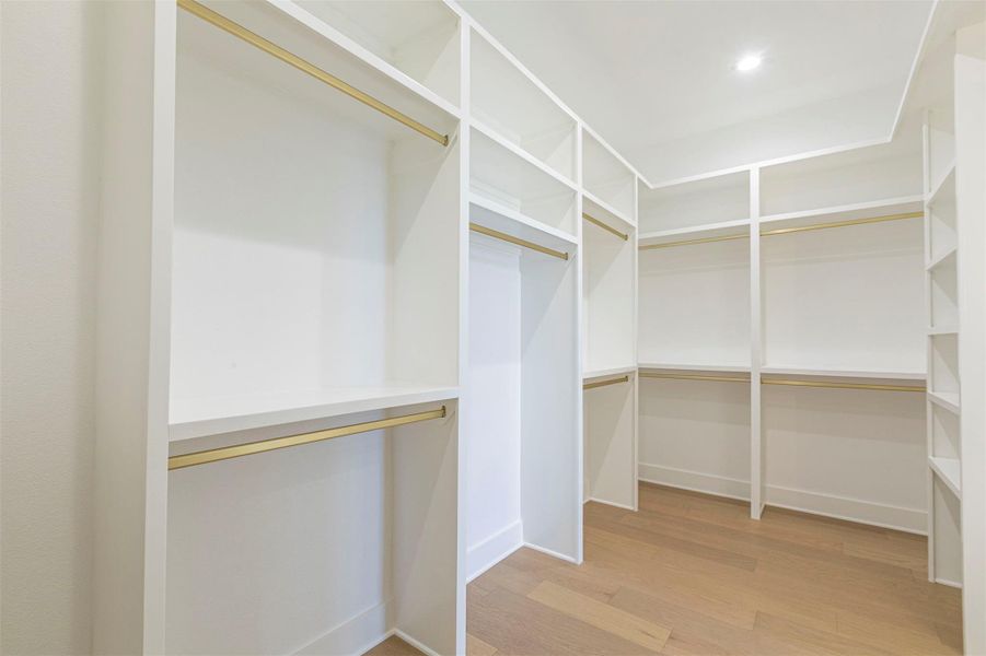 Image 27 of a home in .