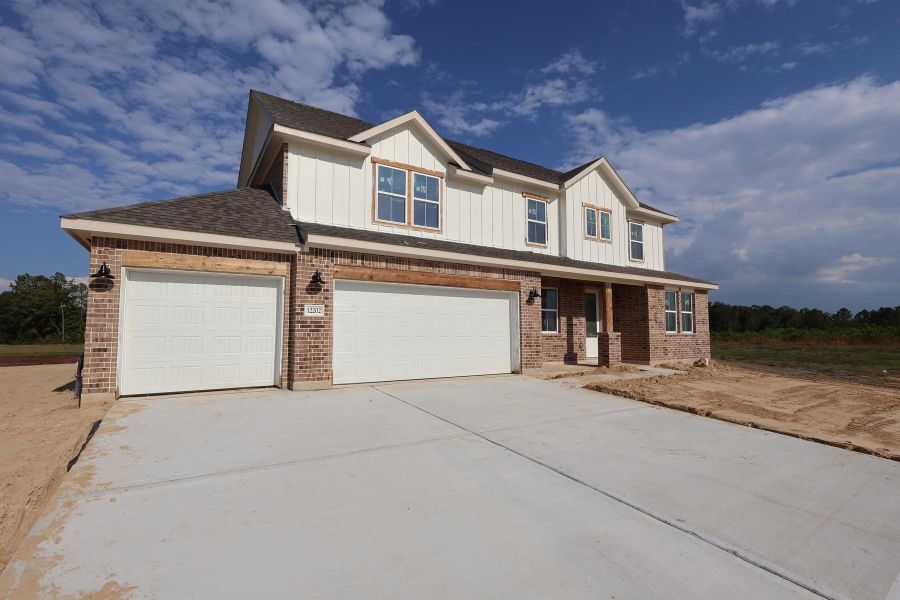 Two story home with 4 beds, 3.5 baths, and 3 car garage Two story home with 4 beds, 3.5 baths, and 3 car garage