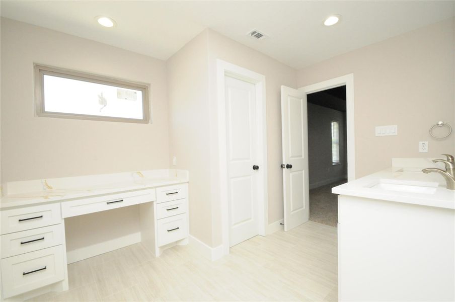 Image 38 of a home in .