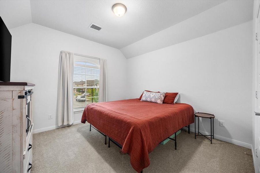 Furnished interior view inside a new home in Gideon Grove, Rockwall (Image 18).