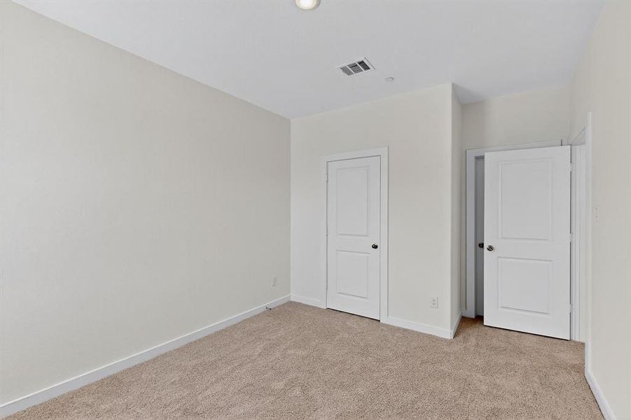 Spacious, unfurnished interior of a new home in , Mesquite (Image 29).