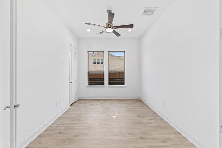 Spacious, unfurnished interior of a new home in Provence - 60', Austin (Image 24).