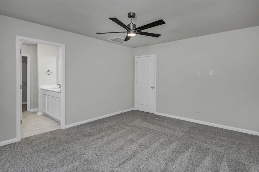 Representative unfurnished interior of a home built from the Harper by Veranda Homes in The Abbey at Trolley Run Station, Aiken (Image 14).