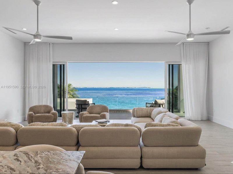 Furnished interior view inside a new home in , Marathon (Image 16).