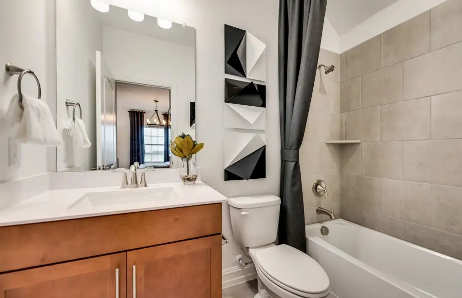 Representative furnished interior of a home built from the Wheeler by Pulte Homes in Wellington, Fort Worth (Image 21).