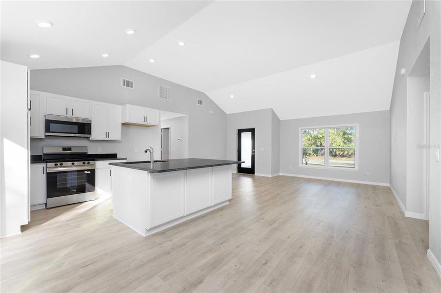 Image 48 of a home in .