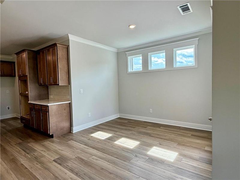 Spacious, unfurnished interior of a new home in Ponderosa Farms Reserve, Gainesville (Image 40).