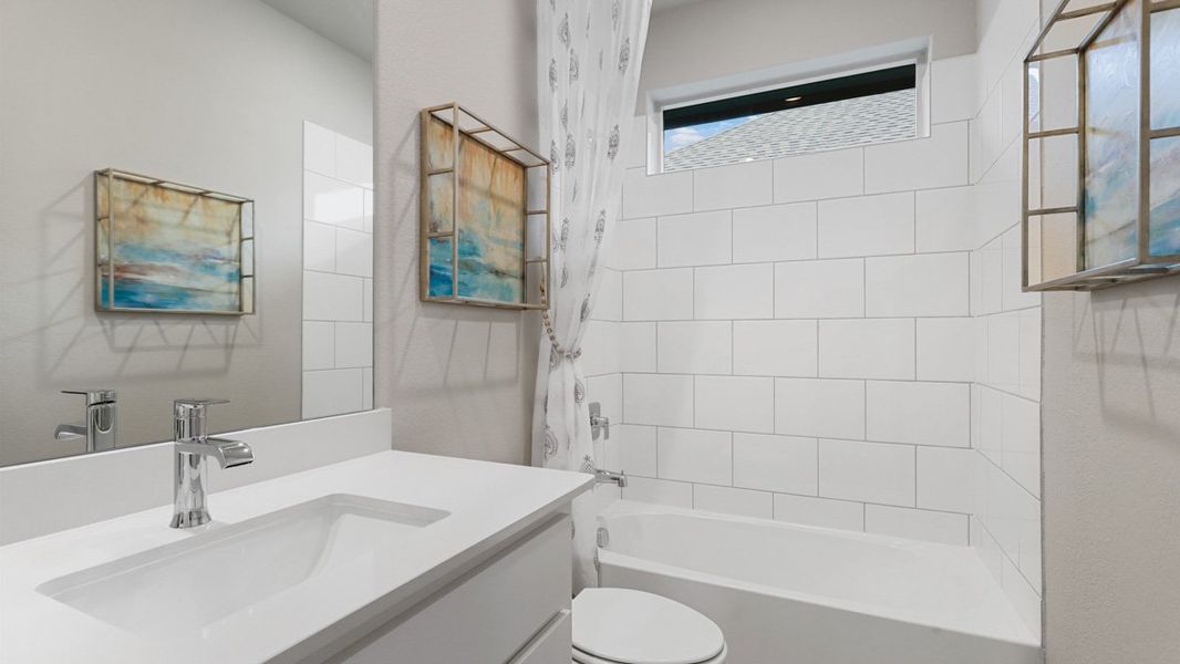 Furnished interior view inside a new home in Legado, Cleburne (Image 30).